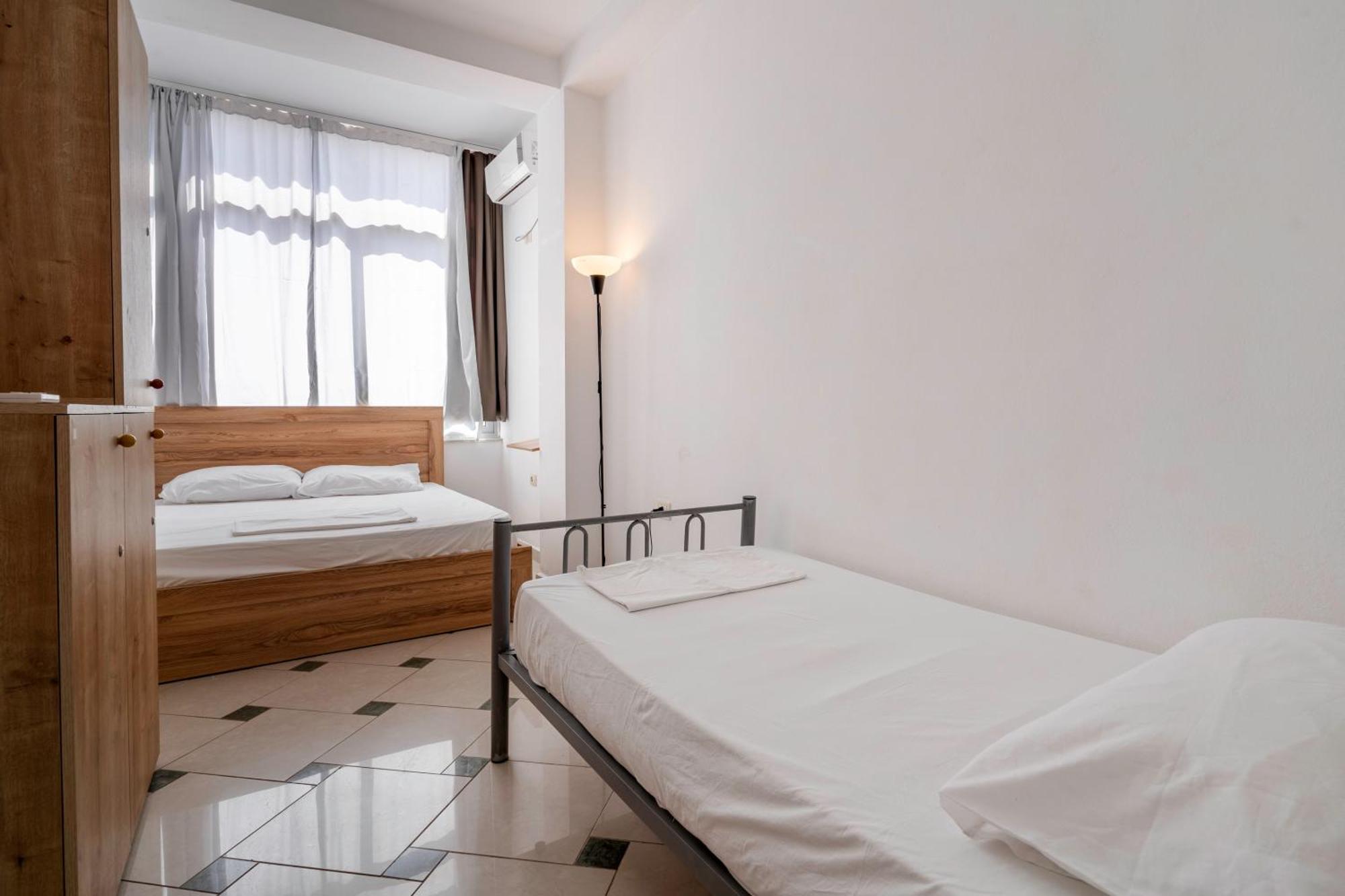 Hostel Hasta La Vista Saranda Extérieur photo