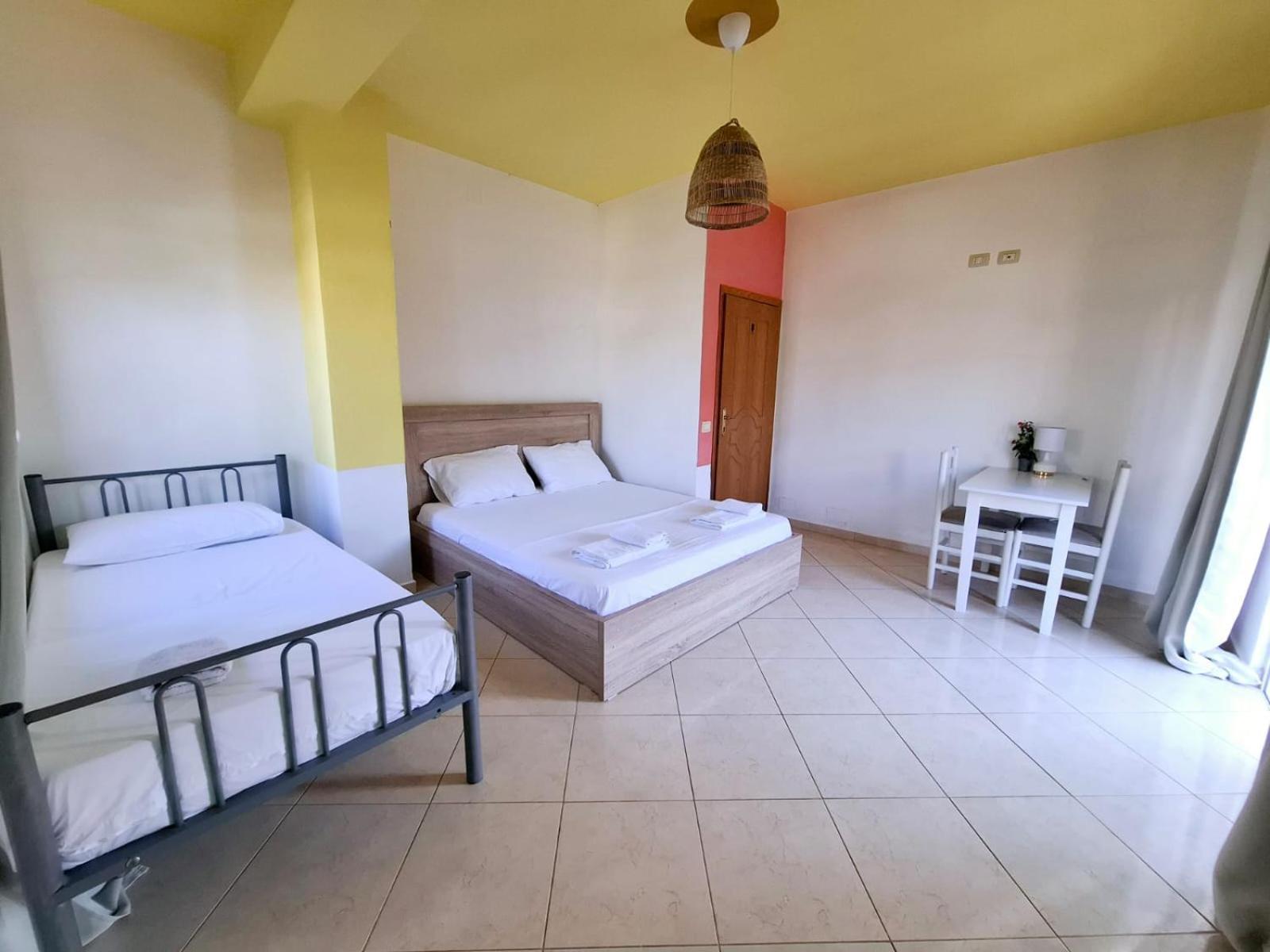 Hostel Hasta La Vista Saranda Extérieur photo